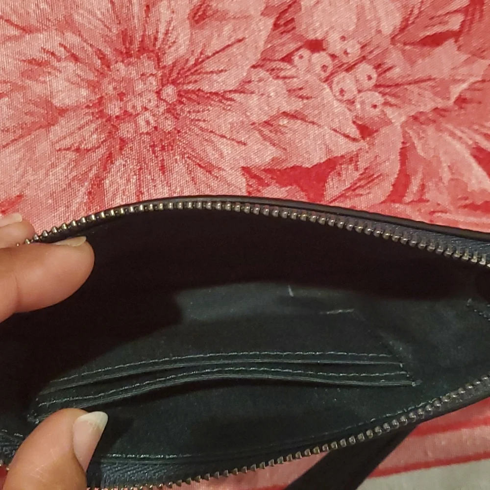 Coach Corner- Zip Wristlet, Jade Green, NWT - Picture 3 of 3